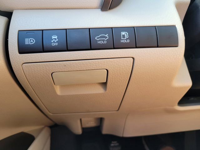 Used 2020 Toyota Camry LE FWD image 29