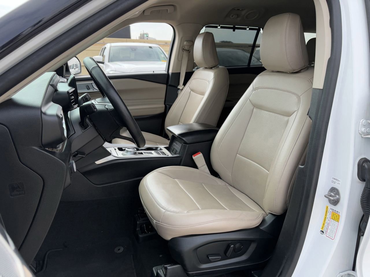 Certified 2023 Ford Explorer Limited image 25