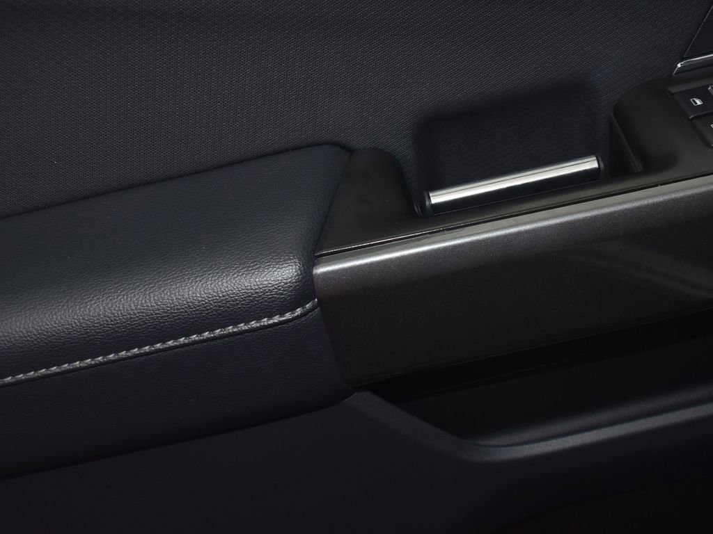 Certified 2022 Ford F150 XLT w/ Equipment Group 302A High image 32