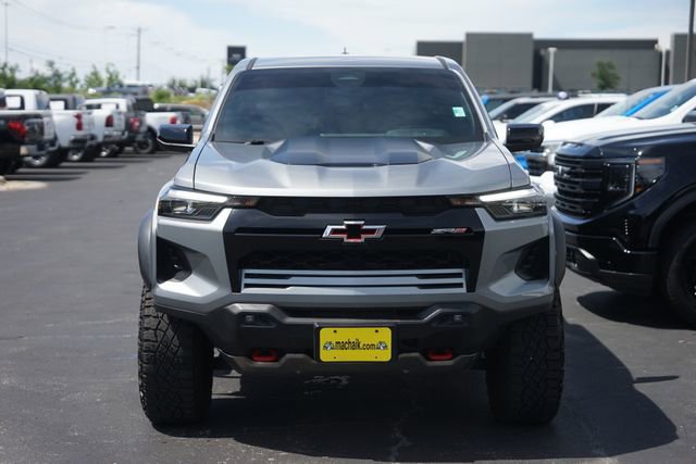 Used 2024 Chevrolet Colorado ZR2 w/ Safety Package AWD/4WD image 3