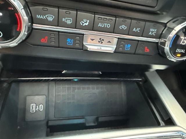 Certified 2022 Ford F350 Platinum w/ Tremor Off-Road Package AWD/4WD image 30