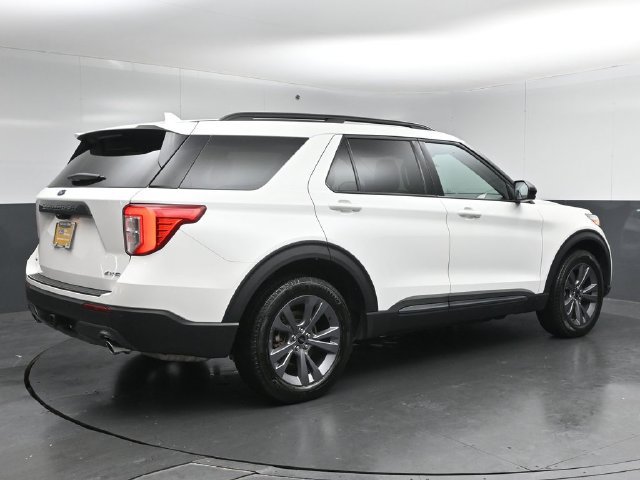 Certified 2024 Ford Explorer XLT w/ Equipment Group 202A AWD/4WD image 7