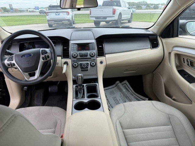 Certified 2018 Ford Taurus SE FWD image 27