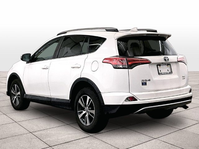 Used 2018 Toyota RAV4 XLE w/ Plus Extra Value Package AWD/4WD image 10
