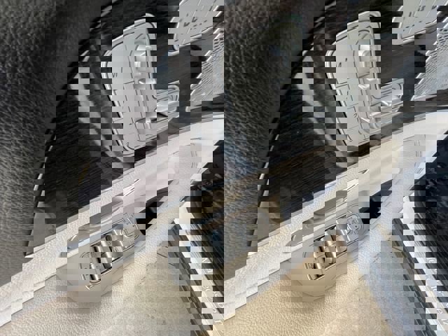 Used 2021 Mercedes-Benz GLE 350 4MATIC image 11