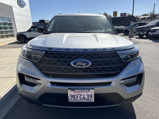 Certified 2023 Ford Explorer XLT w/ Equipment Group 202A RWD image 8