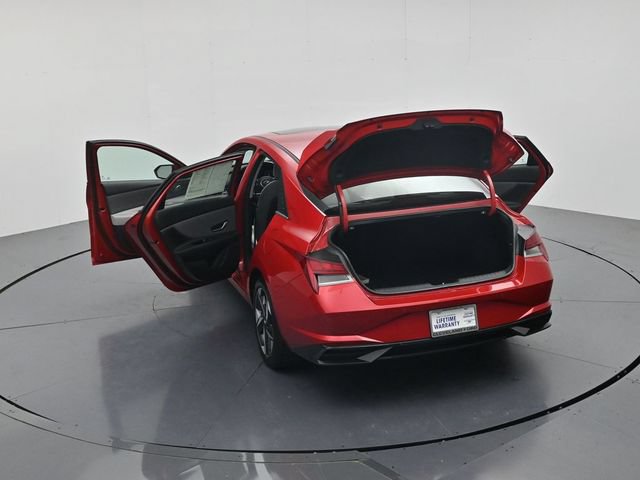 Used 2023 Hyundai Elantra Limited FWD image 45