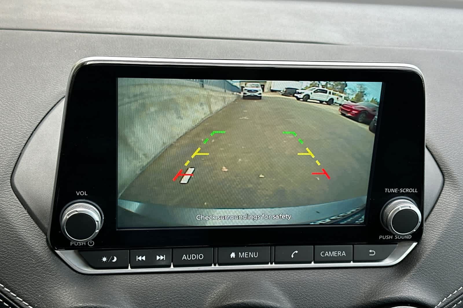 Used 2024 Nissan Sentra SV FWD image 19