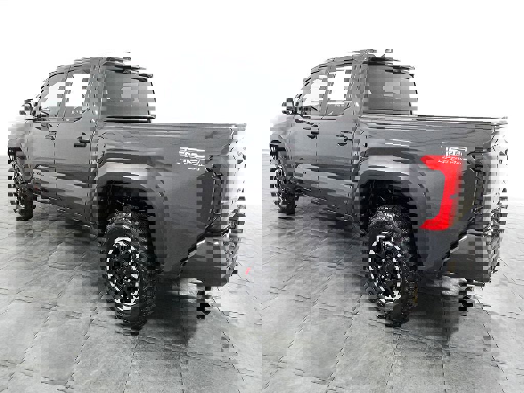 Used 2025 Toyota Tacoma TRD Off-Road AWD/4WD image 3