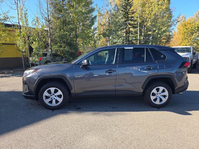Used 2025 Toyota RAV4 LE AWD/4WD image 5