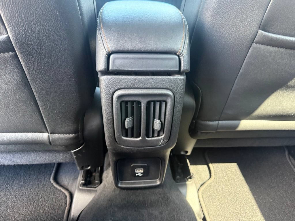 Used 2018 Jeep Compass Latitude AWD/4WD image 39