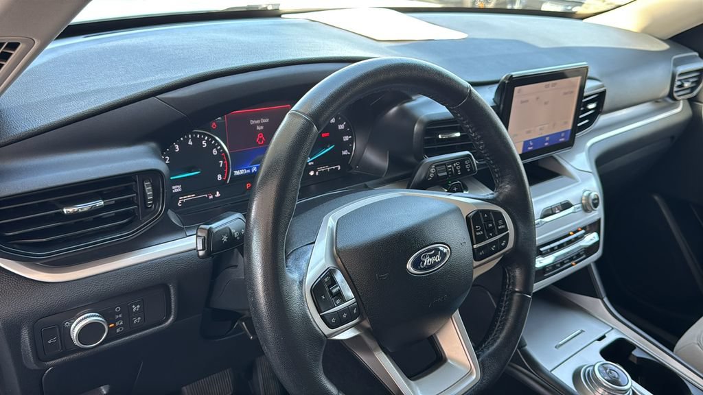 Certified 2020 Ford Explorer XLT RWD image 21