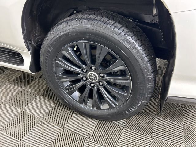 Used 2023 Lexus GX 460 Premium AWD/4WD image 7