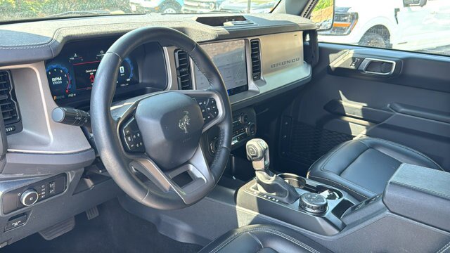 Certified 2025 Ford Bronco Outer Banks AWD/4WD image 16