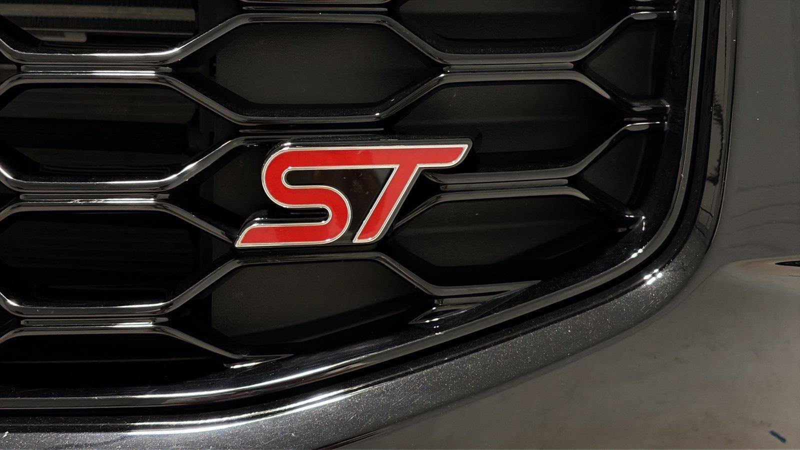 Certified 2025 Ford Explorer ST AWD/4WD image 23