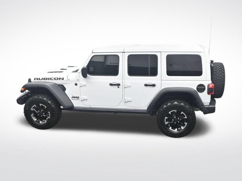 Used 2025 Jeep Wrangler Unlimited Rubicon w/ Convenience Group AWD/4WD image 38