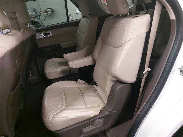 Certified 2020 Ford Explorer Platinum w/ Premium Technology Package image 14