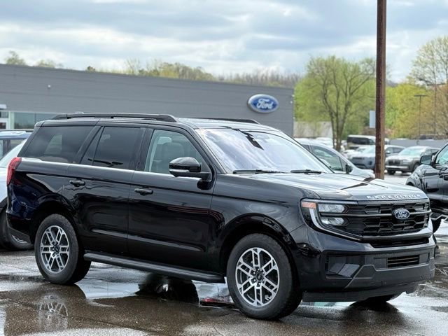 Certified 2025 Ford Expedition Active AWD/4WD image 38