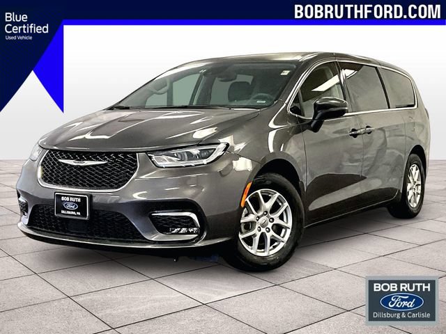 Used 2023 Chrysler Pacifica Touring-L