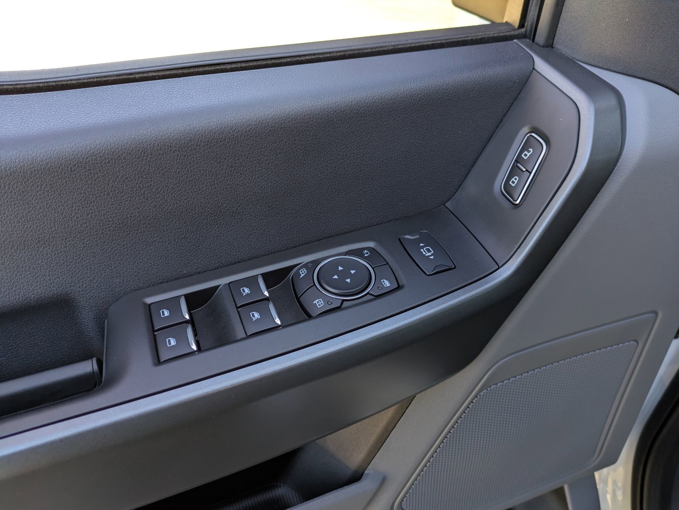 Certified 2024 Ford F250 XLT w/ FX4 Off-Road Package image 18