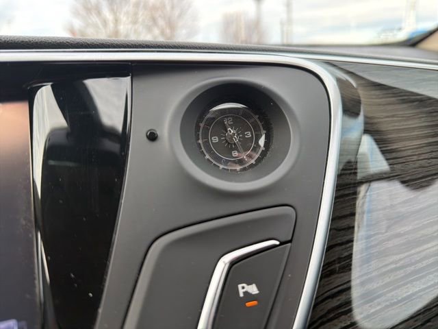 Used 2017 Buick Envision Essence image 27