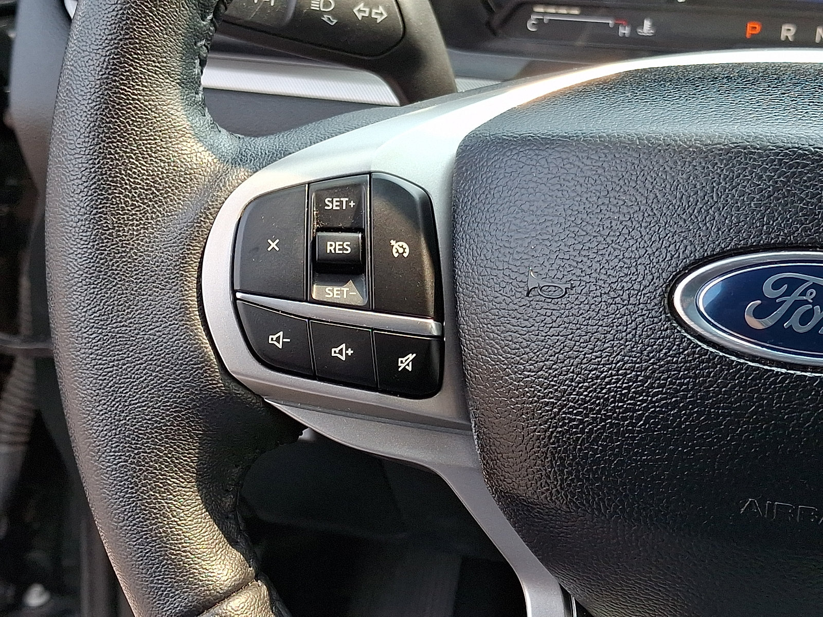 Certified 2024 Ford Explorer XLT w/ Equipment Group 202A AWD/4WD image 23