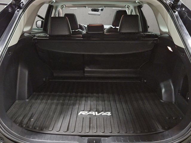 Used 2021 Toyota RAV4 XLE Premium AWD/4WD image 22