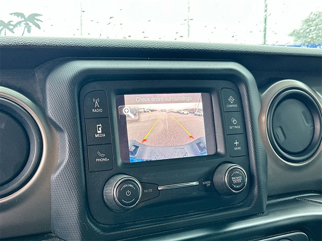 Used 2021 Jeep Gladiator Sport image 23