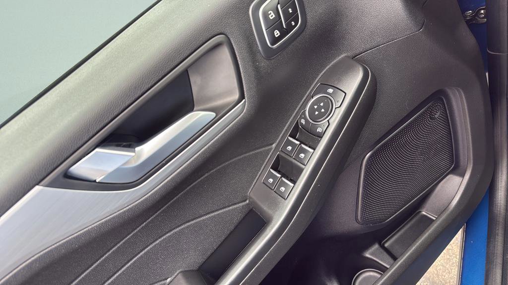 Certified 2023 Ford Escape Platinum AWD/4WD image 19