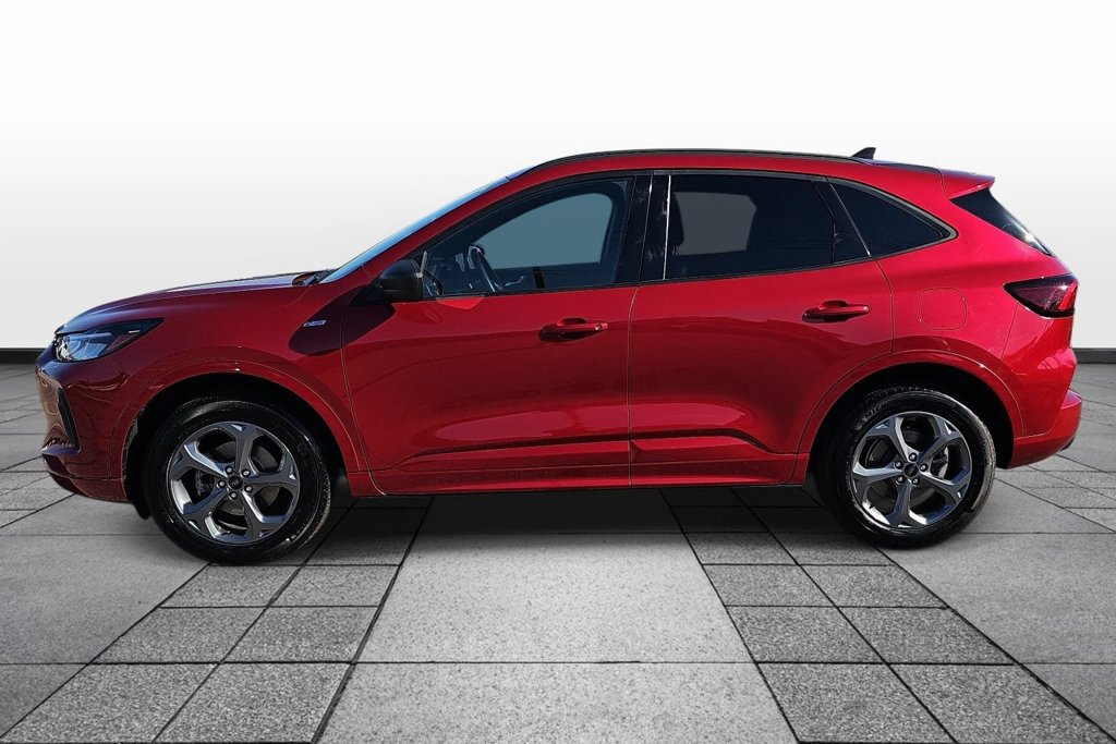 Certified 2024 Ford Escape ST-Line w/ Tech Pack #1 AWD/4WD image 4