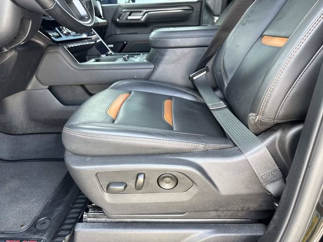 Used 2025 GMC Sierra 2500 AT4 w/ AT4 Premium Plus Package AWD/4WD image 16