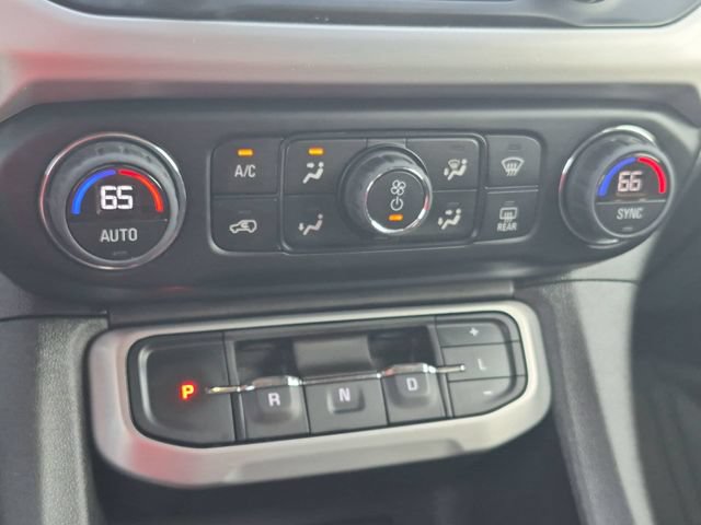 Used 2023 GMC Acadia SLE w/ LPO, Floor Liner Package FWD image 18