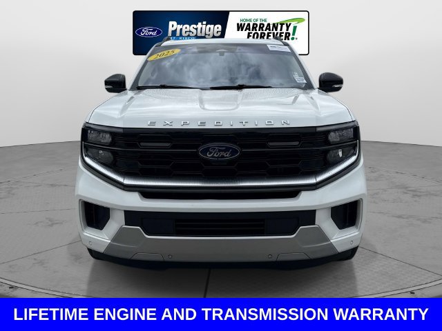 Certified 2025 Ford Expedition Platinum w/ Driver's Package AWD/4WD image 9
