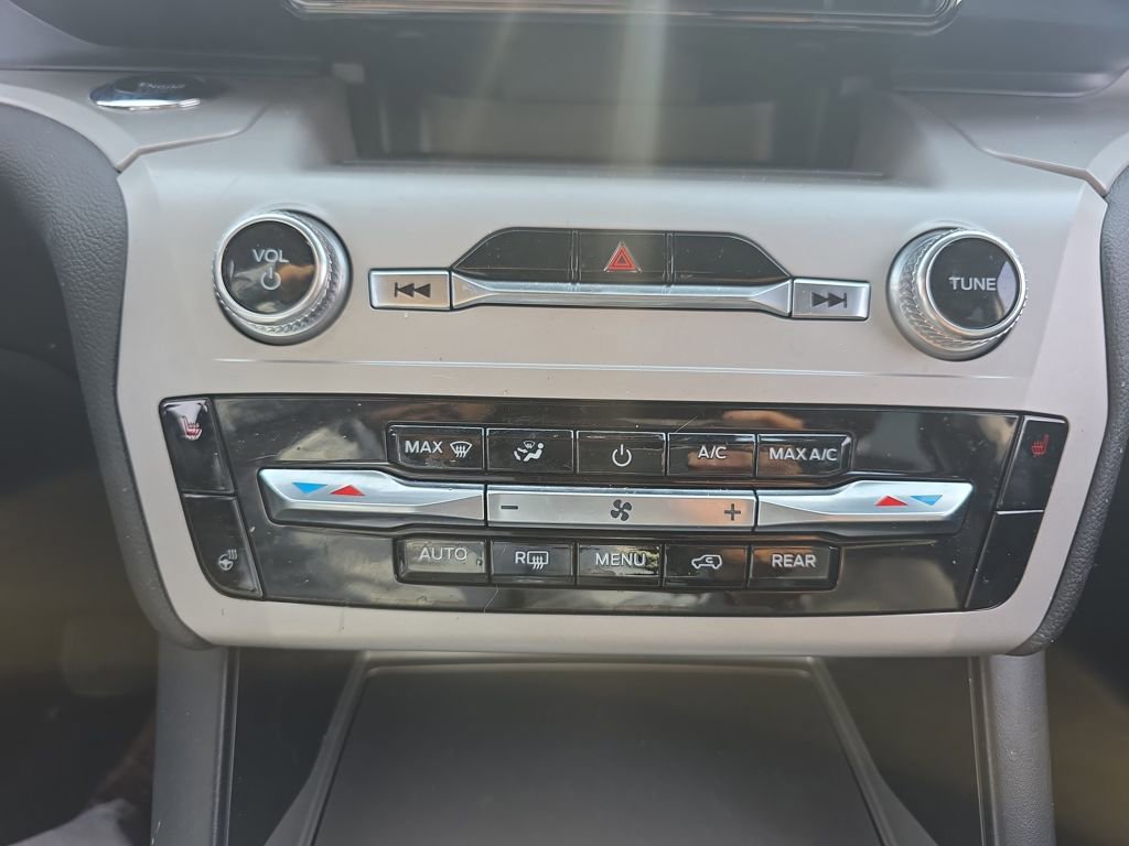 Certified 2024 Ford Explorer XLT w/ Equipment Group 202A image 31