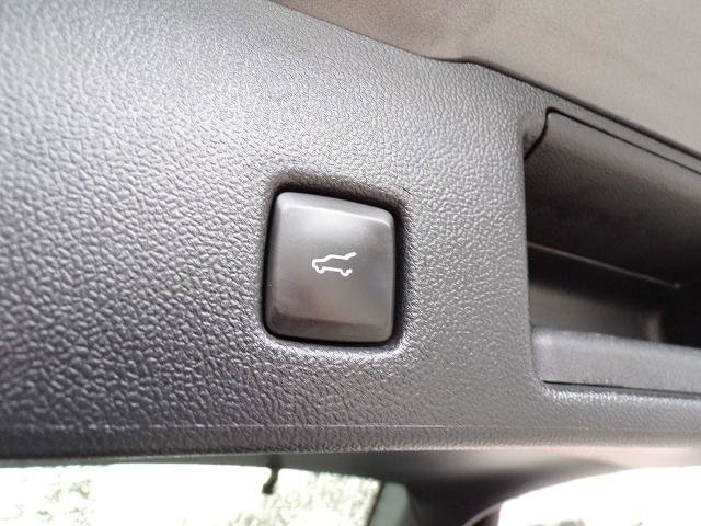 Certified 2023 Ford Escape ST-Line Elite w/ Premium Technology Package AWD/4WD image 9