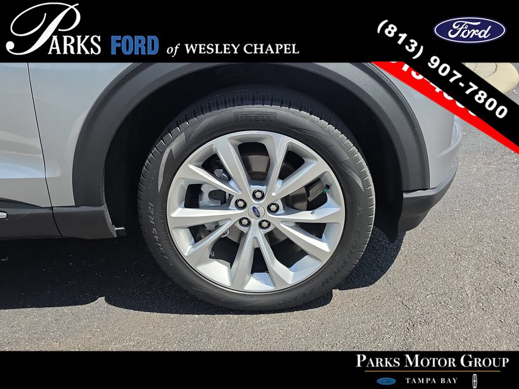 Certified 2023 Ford Explorer Platinum w/ Technology Package AWD/4WD image 34