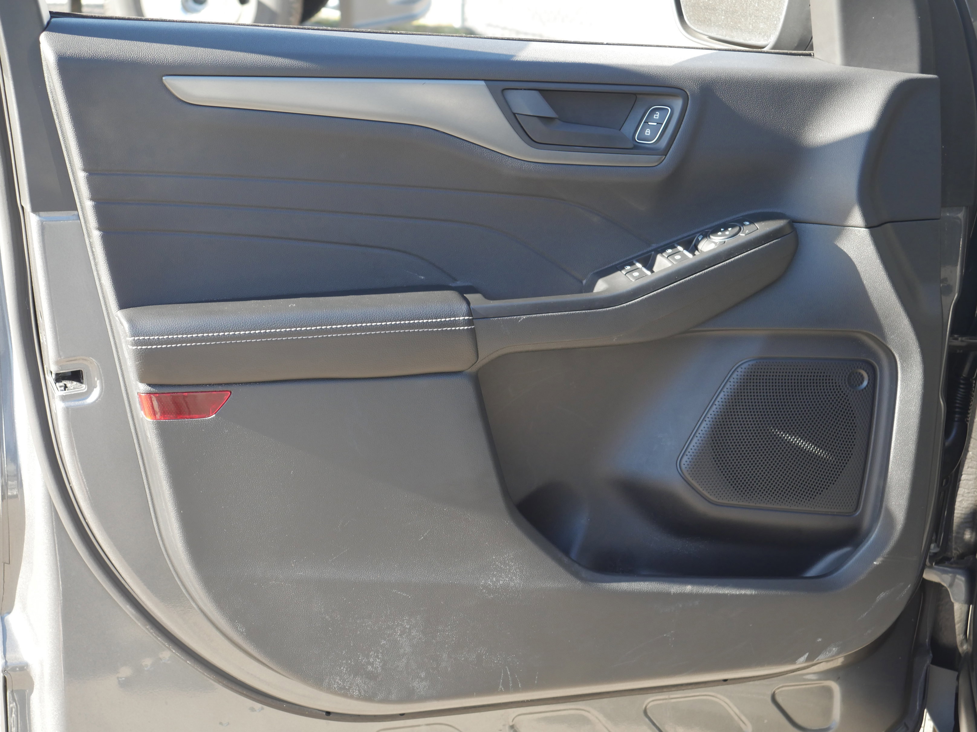 Certified 2025 Ford Escape Active image 35