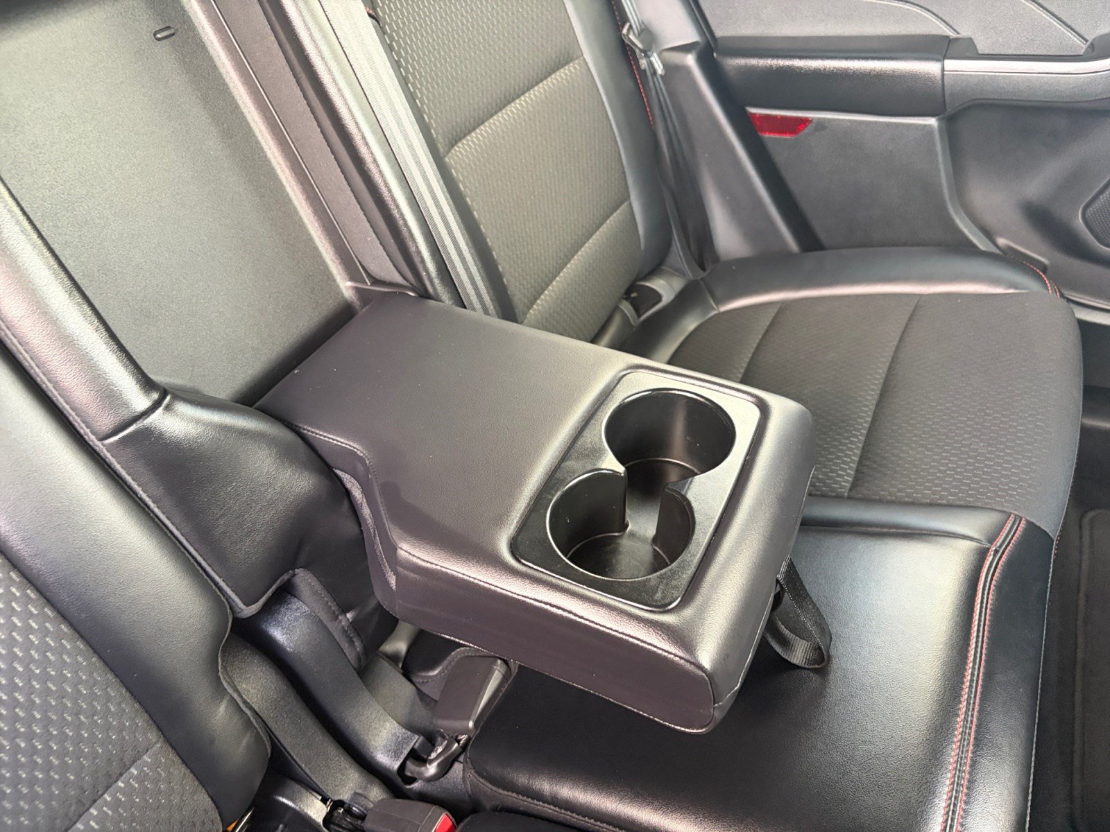 Certified 2025 Ford Escape ST-Line AWD/4WD image 27