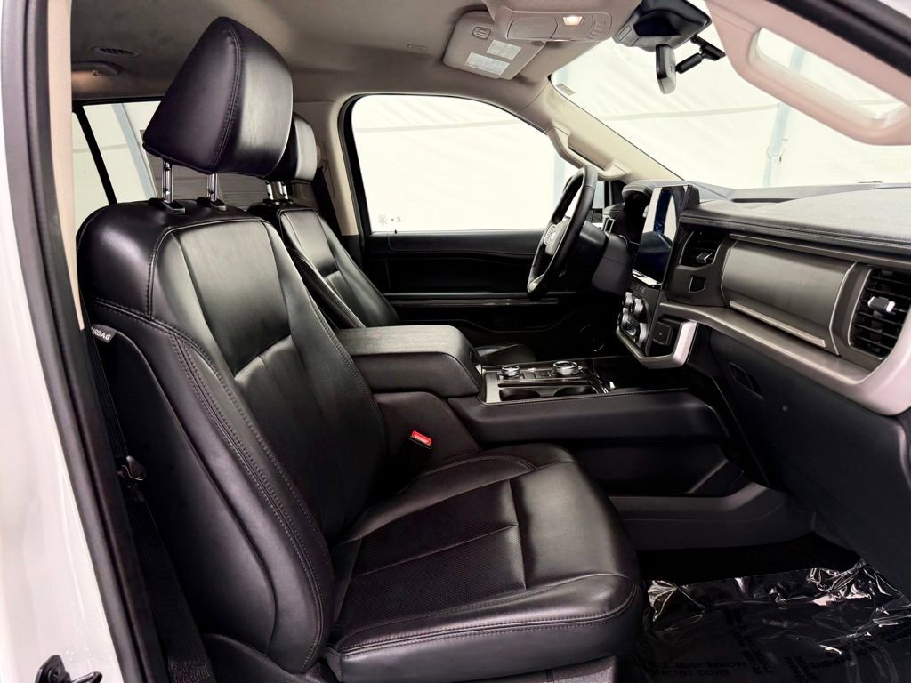 Certified 2023 Ford Expedition XLT image 21