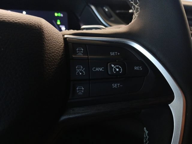 Used 2025 Jeep Grand Cherokee Limited 4xe AWD/4WD image 8