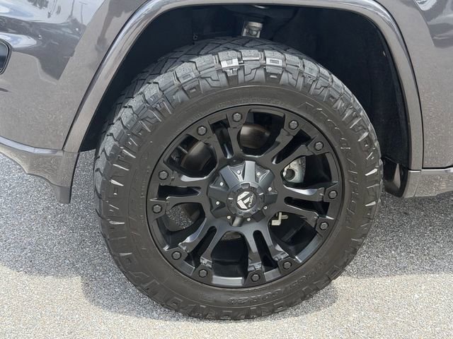Used 2021 Jeep Grand Cherokee Laredo X AWD/4WD image 4