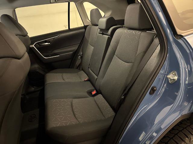 Used 2023 Toyota RAV4 AWD Hybrid image 31