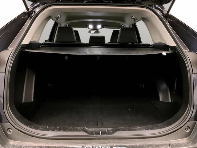 Used 2022 Toyota RAV4 XLE AWD/4WD image 33
