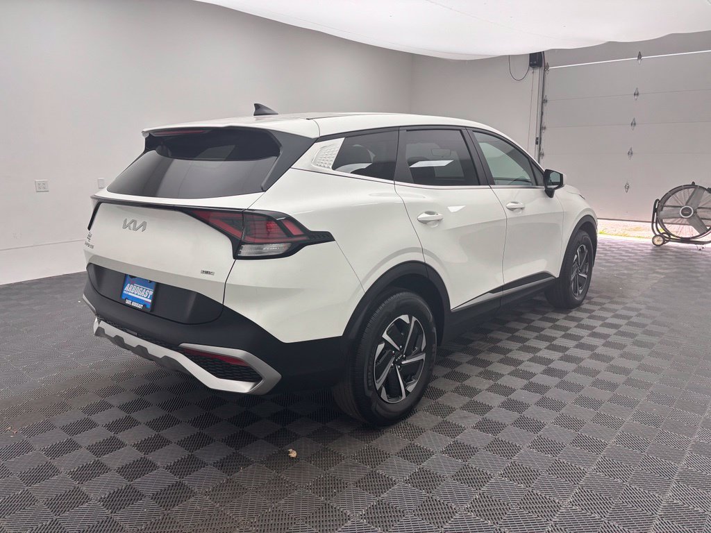 Used 2023 Kia Sportage LX AWD/4WD image 8