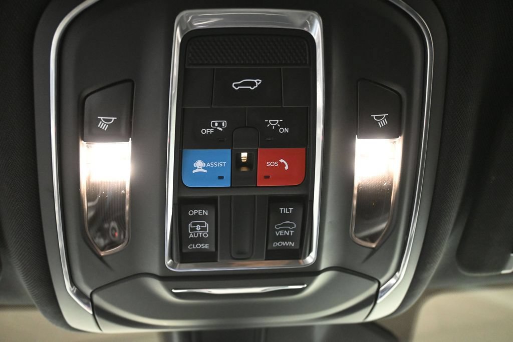 Used 2023 Jeep Grand Cherokee L Laredo AWD/4WD image 16