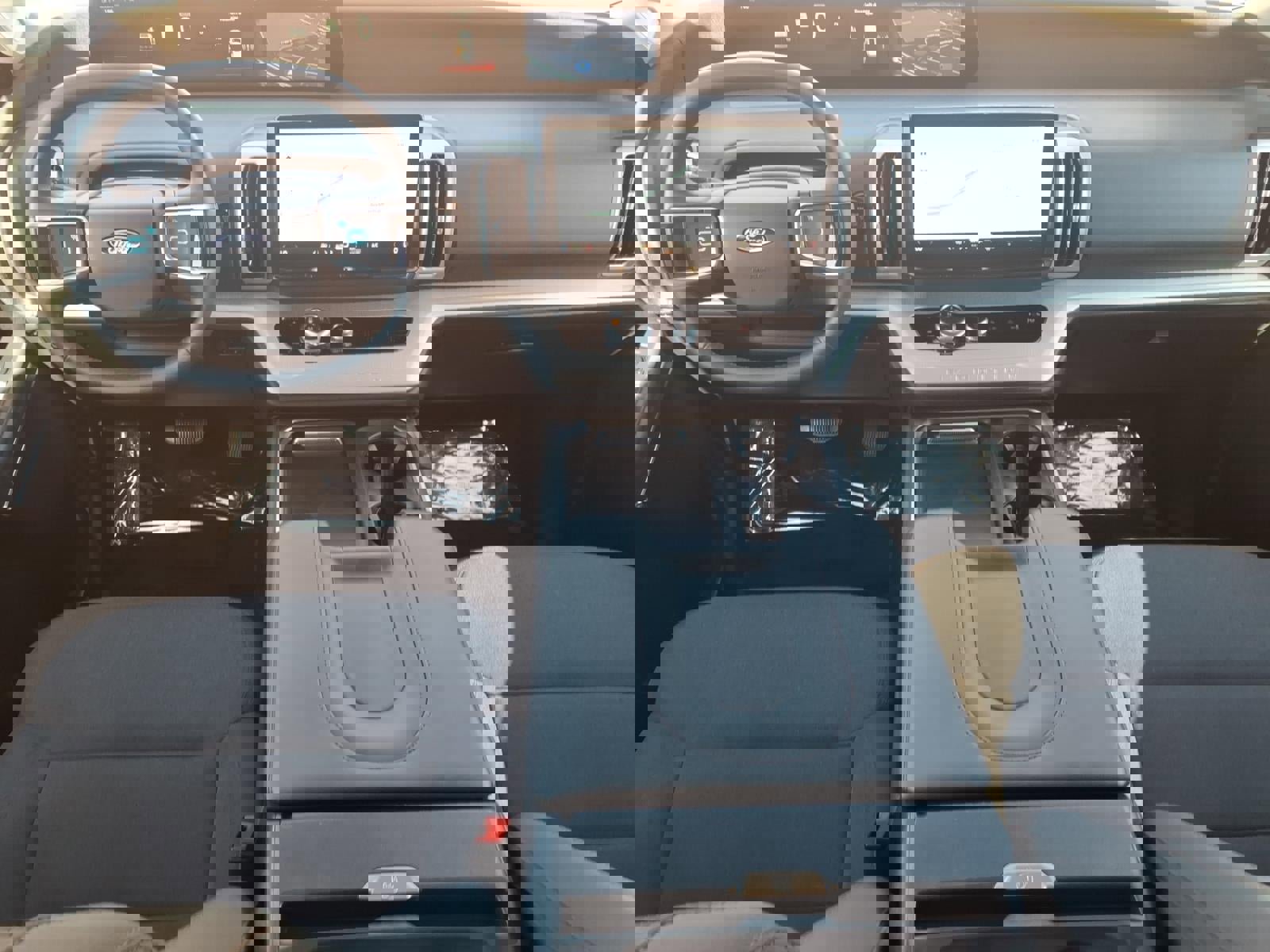 Certified 2025 Ford Expedition Active image 20