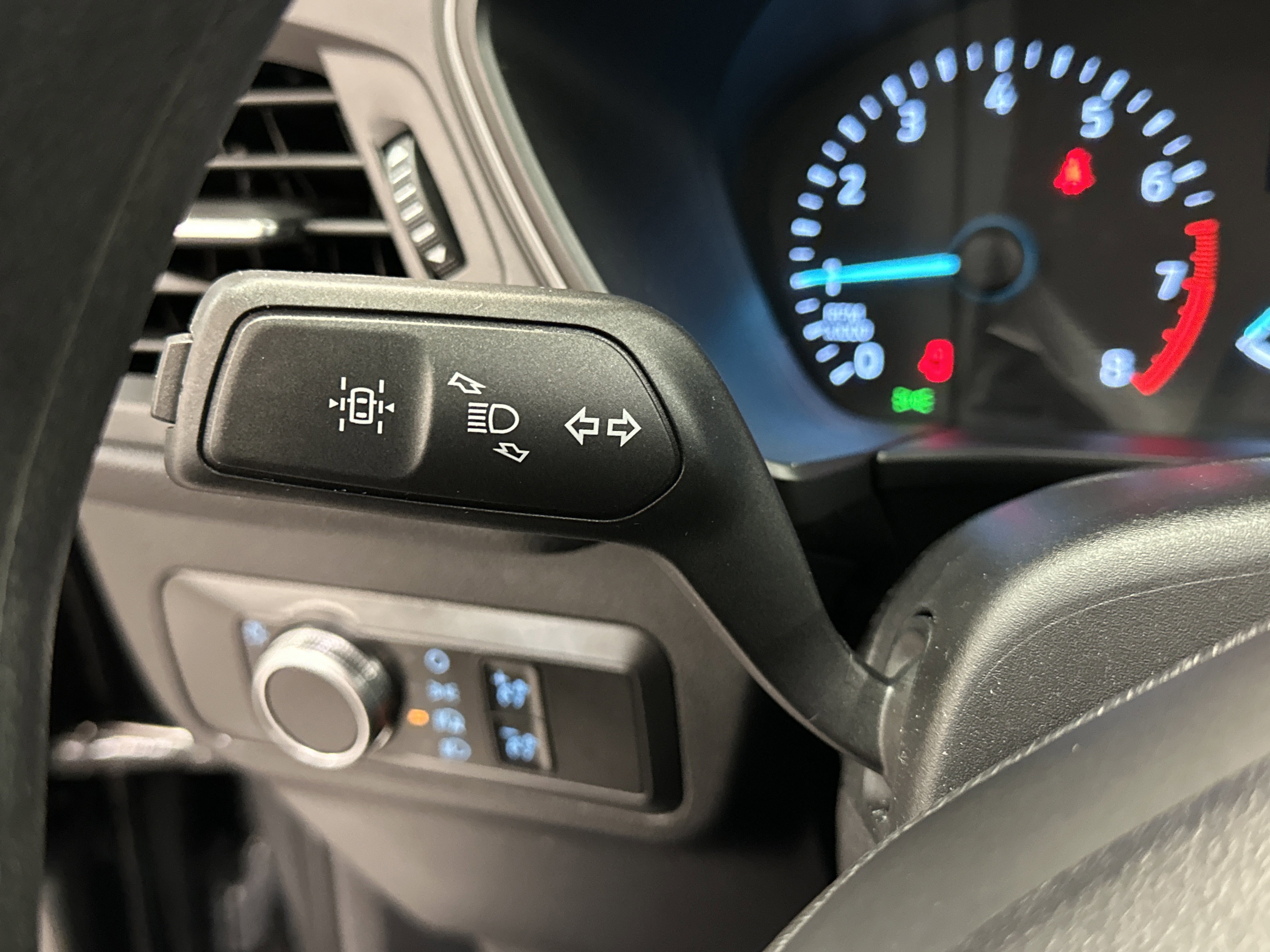 Certified 2022 Ford Escape S image 31