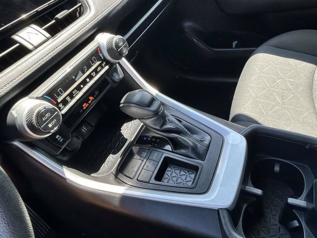 Used 2025 Toyota RAV4 XLE FWD image 15