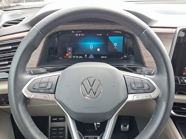 Used 2024 Volkswagen Atlas SEL Premium R-Line AWD/4WD image 23