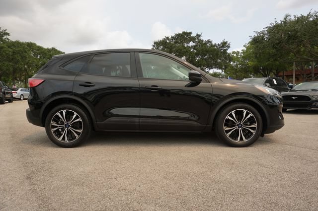 Certified 2021 Ford Escape SE w/ SE Sport Appearance Package FWD image 20